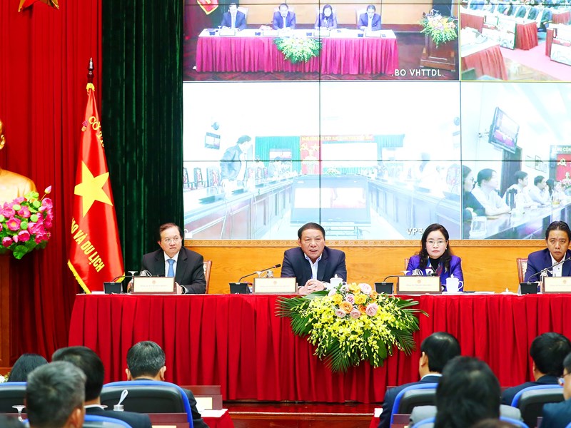 Bộ trưởng Nguyễn Văn Hùng: Phải xây dựng môi trường văn hoá ngay trong chính cơ quan, đơn vị, tổ chức của mình - Anh 2