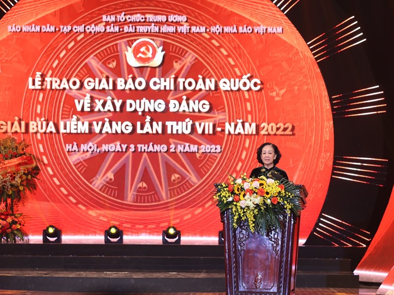 Chủ tịch Quốc hội: Báo chí tiếp tục sáng tạo những tác phẩm thực sự lay động, góp phần xây dựng “Ðảng ta là đạo đức, là văn minh” - Anh 8