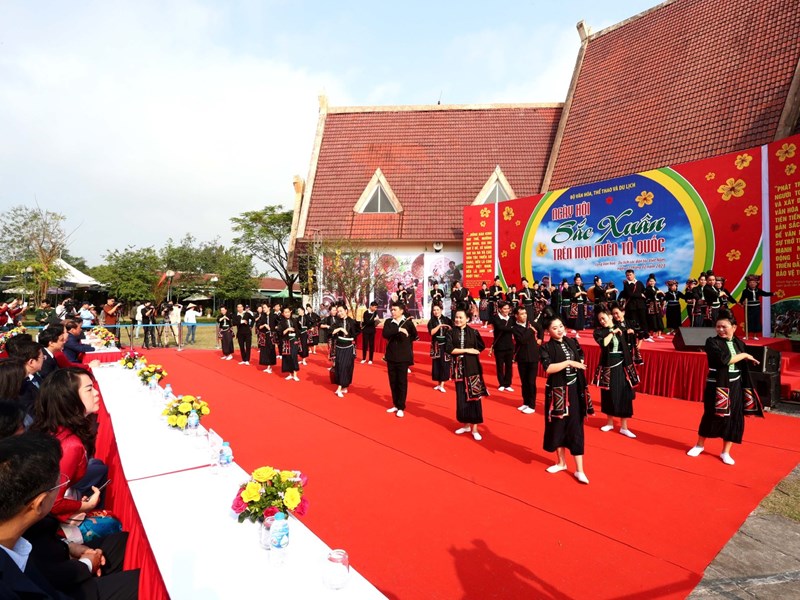Quyền Chủ tịch nước Võ Thị Ánh Xuân: Đảng và Nhà nước luôn đặc biệt coi trọng vị trí, vai trò của văn hoá - Anh 16
