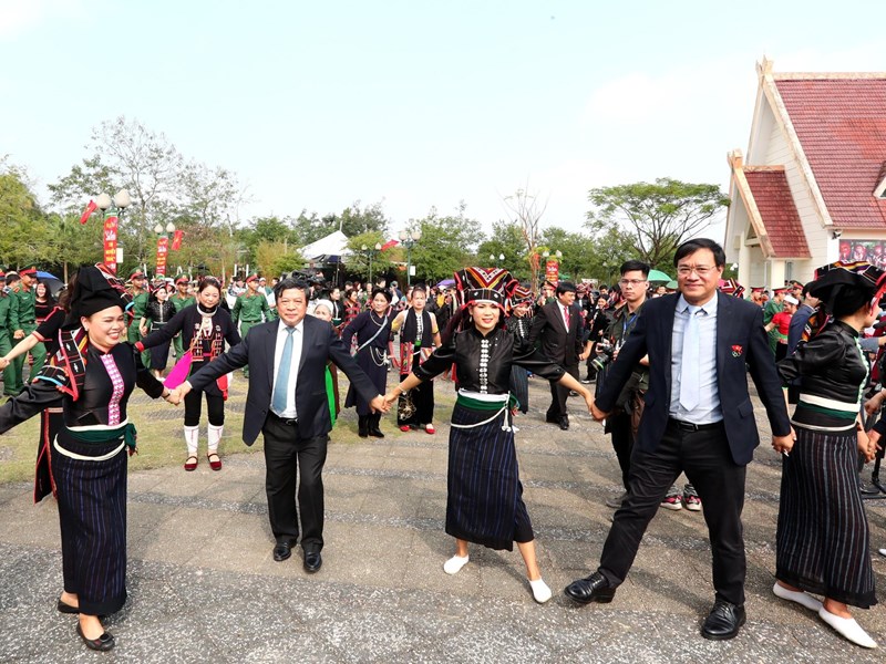 Quyền Chủ tịch nước Võ Thị Ánh Xuân: Đảng và Nhà nước luôn đặc biệt coi trọng vị trí, vai trò của văn hoá - Anh 14