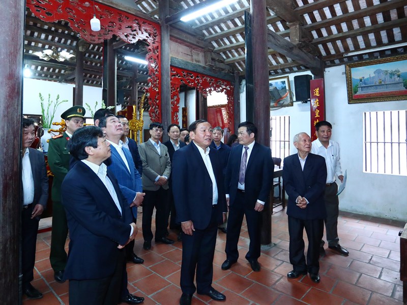 Bộ trưởng Nguyễn Văn Hùng: Kiến tạo nên sự phát triển bền vững bằng văn hóa và từ văn hóa - Anh 1