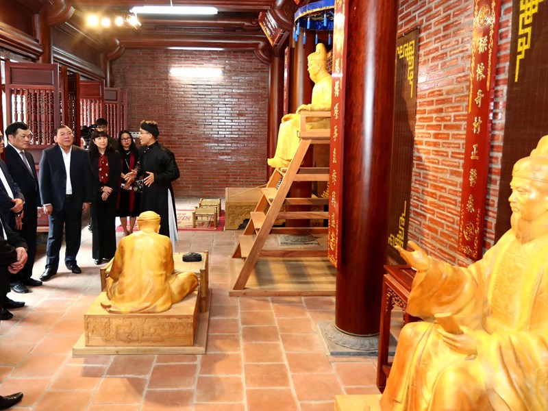 Bộ trưởng Nguyễn Văn Hùng: Kiến tạo nên sự phát triển bền vững bằng văn hóa và từ văn hóa - Anh 3