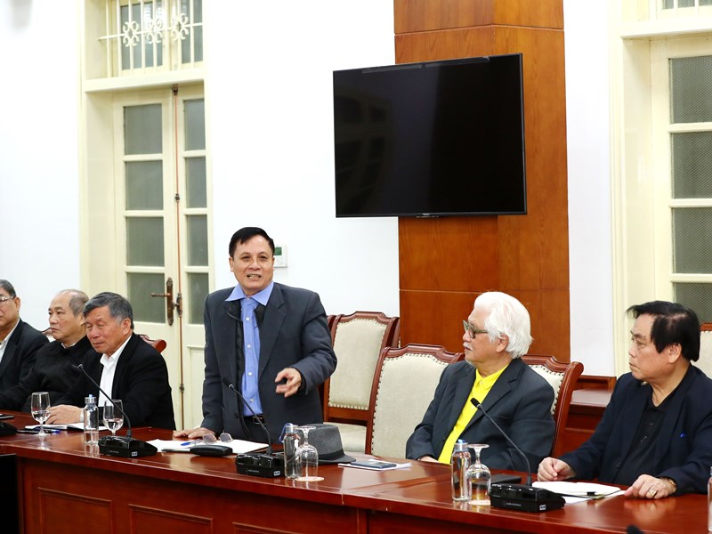 Bộ trưởng Nguyễn Văn Hùng: Mong muốn đón nhận những tâm huyết cho sự phát triển VHTTDL - Anh 4