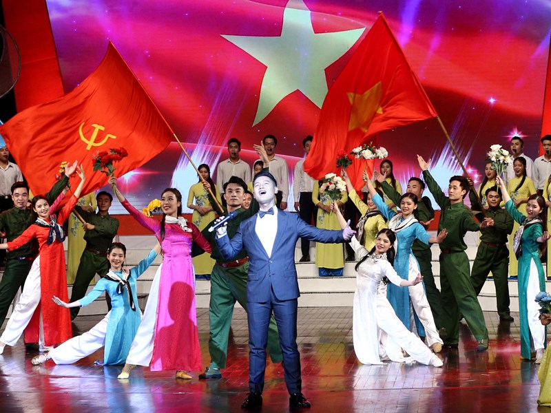 Thủ tướng: Tăng cường huy động, phát huy tối đa hiệu quả các nguồn lực để phát triển toàn diện văn hóa - Anh 8