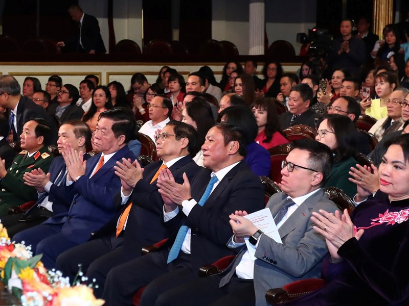 Thủ tướng: Tăng cường huy động, phát huy tối đa hiệu quả các nguồn lực để phát triển toàn diện văn hóa - Anh 3