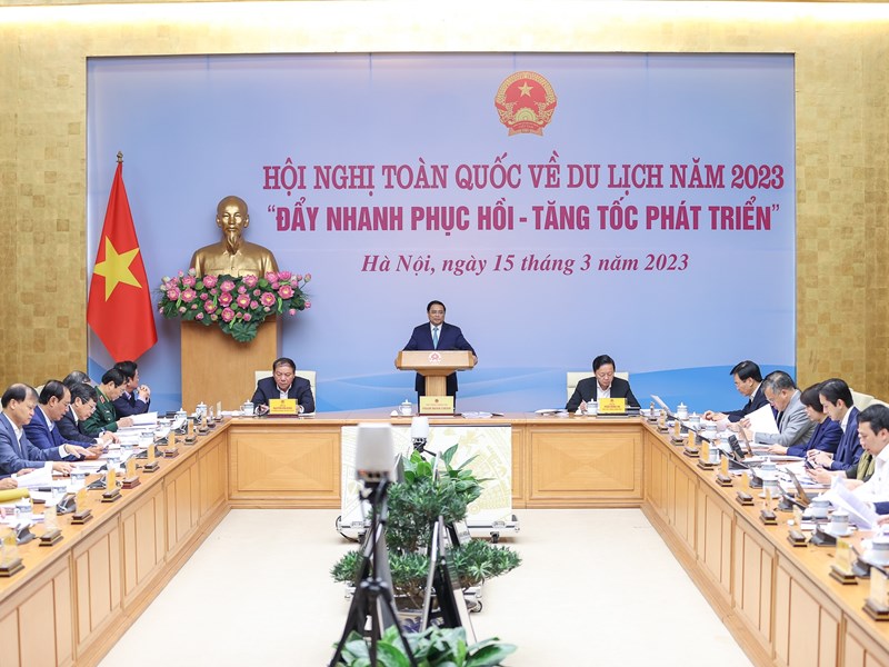 Thủ tướng: Trách nhiệm phát triển du lịch nhanh, bền vững là của cả hệ thống chính trị, không phải của riêng ai - Anh 2