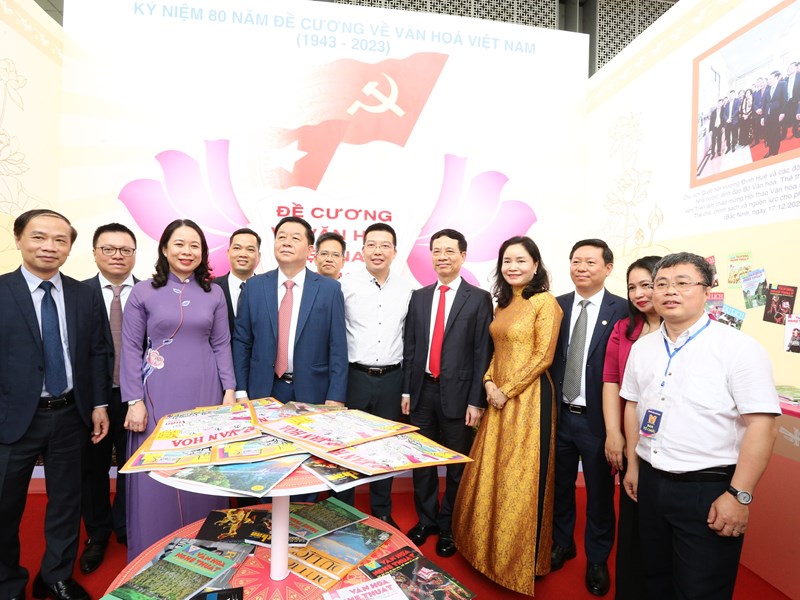 Báo chí phải thay đổi tư duy và cách làm, đẩy nhanh chuyển đổi số - Anh 1