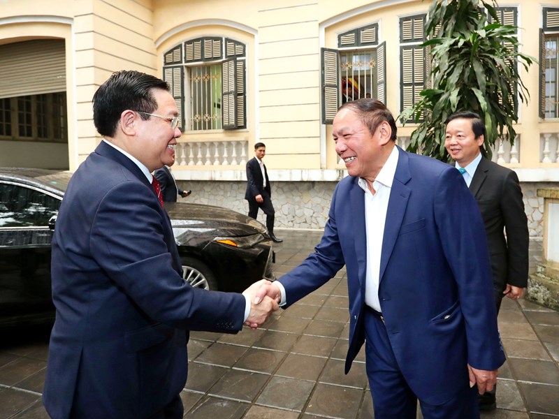 Bộ trưởng Nguyễn Văn Hùng: Cần có thêm cơ chế ưu đãi cho ngành Văn hóa để tăng cơ hội huy động nguồn lực xã hội - Anh 1