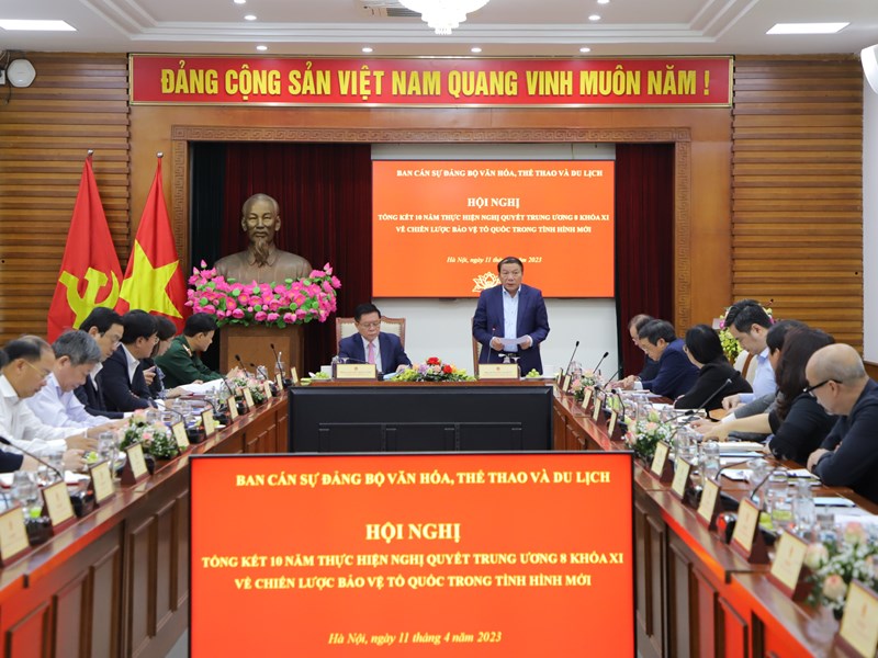 Tiếp tục nâng cao nhận thức vị trí, vai trò của văn hoá, góp phần xây dựng và bảo vệ Tổ quốc trong tình hình mới - Anh 2