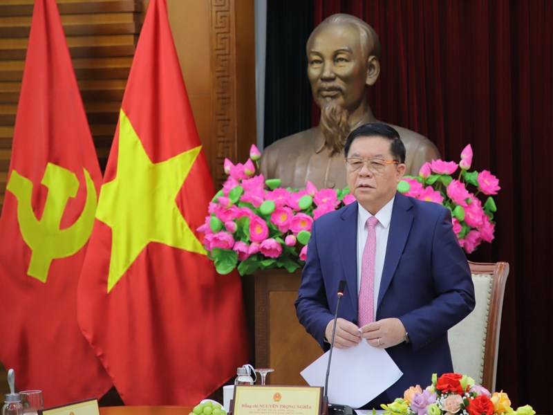 Tiếp tục nâng cao nhận thức vị trí, vai trò của văn hoá, góp phần xây dựng và bảo vệ Tổ quốc trong tình hình mới - Anh 1