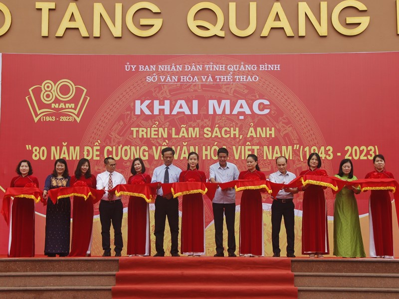 Quảng Bình: Triển lãm ảnh, sách kỷ niệm 80 năm Đề cương về văn hóa Việt Nam - Anh 2