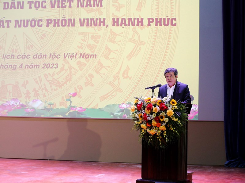 Đưa giá trị văn hoá của cộng đồng các dân tộc trở thành nguồn lực quan trọng cho sự phát triển bền vững của đất nước - Anh 2