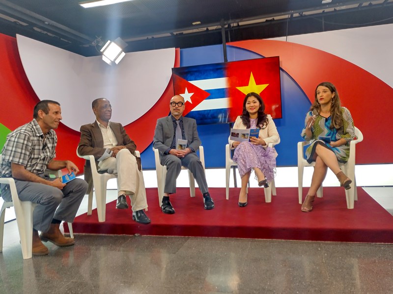 Nồng ấm chương trình nghệ thuật đặc biệt “Việt  Nam - Cuba những dấu ấn lịch sử” - Anh 10