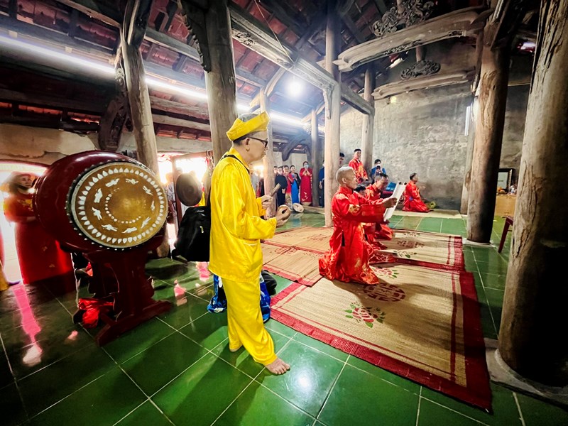 Quảng Bình: Lễ giỗ Thánh Mẫu Liễu Hạnh thu hút đông đảo du khách thập phương - Anh 3