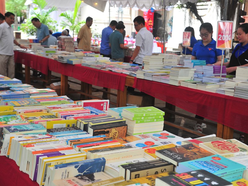 Khơi dậy thói quen đọc sách ở Ba Đồn - Anh 3