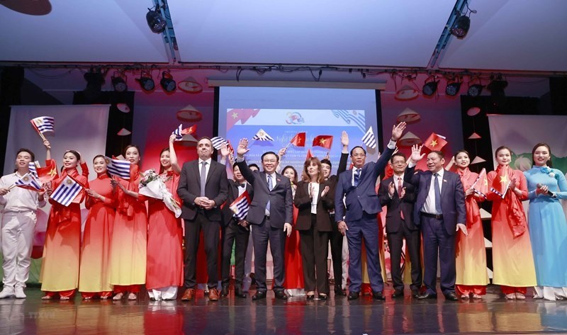 Sắc màu văn hoá Việt Nam trên đất nước Uruguay - Anh 3