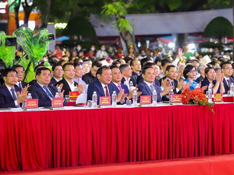 Thủ tướng dự khai mạc Lễ hội Hoa Phượng Đỏ - Hải Phòng - Anh 2