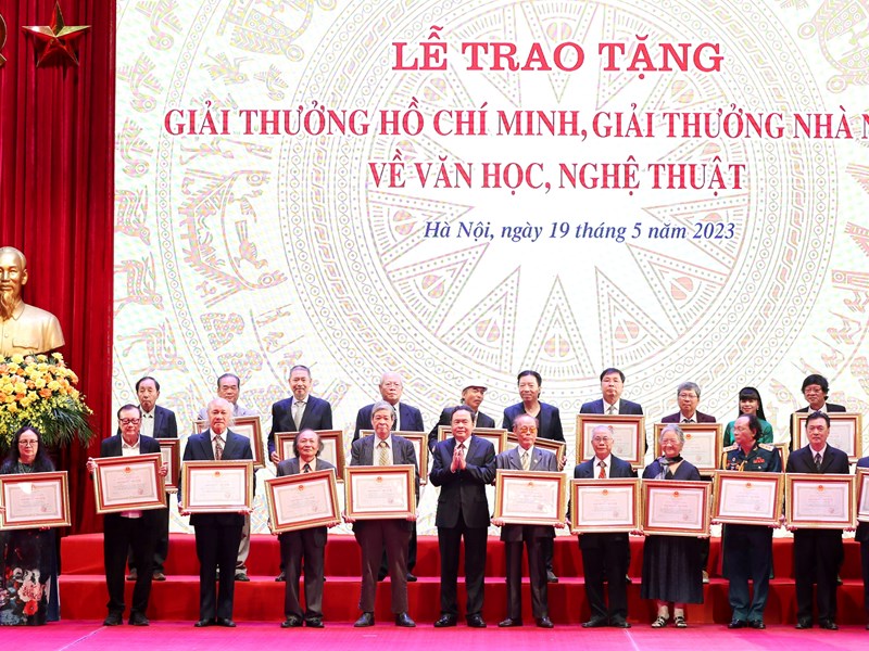 Chủ tịch nước Võ Văn Thưởng: “Đất nước ta cần nhiều hơn nữa các tác phẩm có giá trị cao về tư tưởng và nghệ thuật” - Anh 6