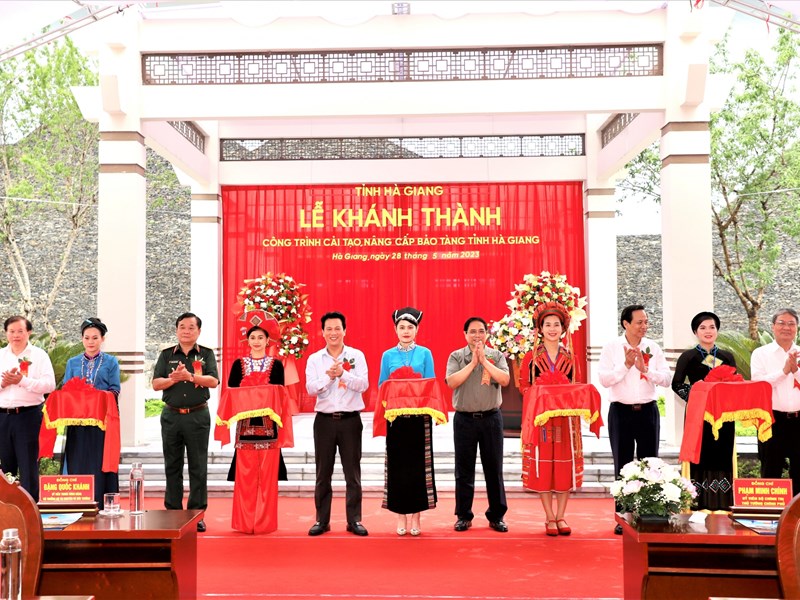 Thủ tướng: Văn hóa là nền tảng vững chắc của truyền thống yêu nước, nguồn lực nội sinh quan trọng cho phát triển bền vững - Anh 1