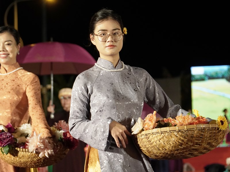 600 bộ áo dài khoe sắc tại Lễ hội Áo dài - Anh 5