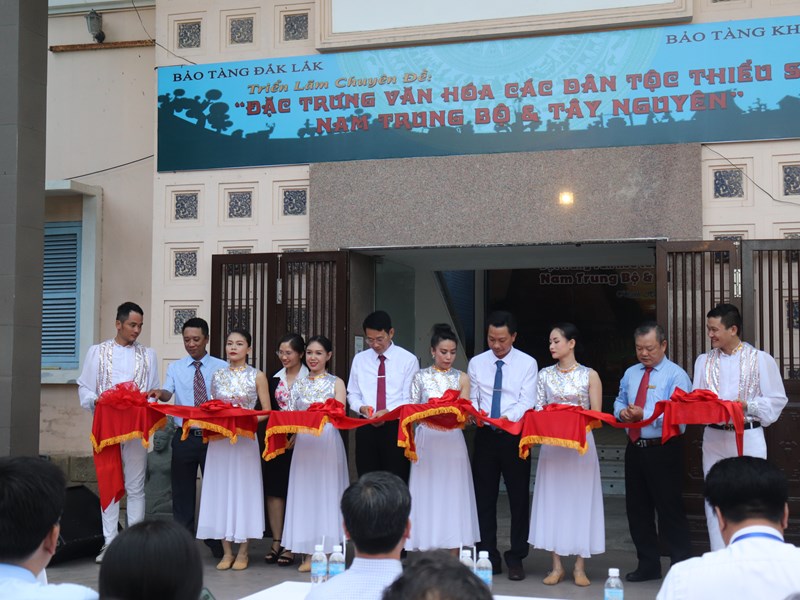Triển lãm “Đặc trưng văn hoá các dân tộc thiểu số Nam Trung Bộ và Tây Nguyên” - Anh 1
