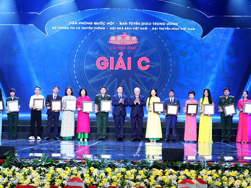 Báo Văn Hóa đoạt Giải Diên Hồng lần thứ nhất - Anh 5