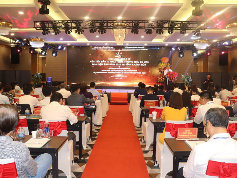 Bộ trưởng Nguyễn Văn Hùng: Tăng cường hợp tác điện ảnh với du lịch, quảng bá mạnh mẽ điểm đến du lịch Việt Nam - Anh 4