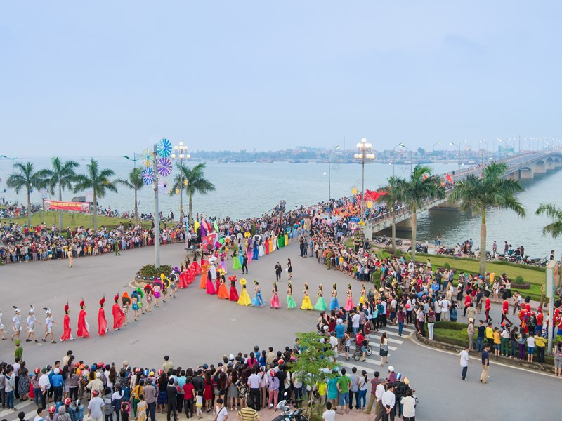 Quảng Bình phát triển trọng điểm bốn cụm du lịch “đặc biệt” - Anh 3