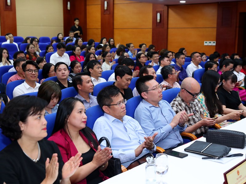 Bộ trưởng Nguyễn Văn Hùng: Bộ VHTTDL trân trọng sự đóng góp của báo chí đối với sự phát triển của ngành - Anh 5