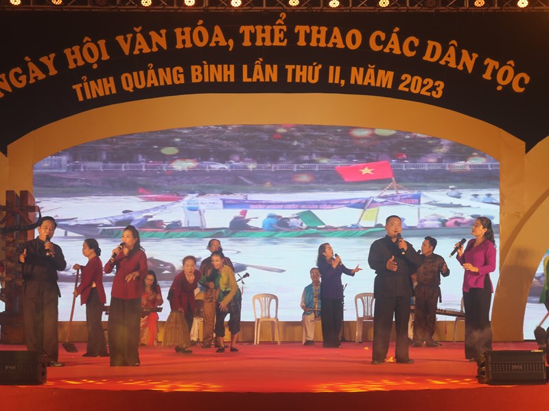 Tôn vinh bản sắc văn hóa, thể thao truyền thống các dân tộc Quảng Bình - Anh 3