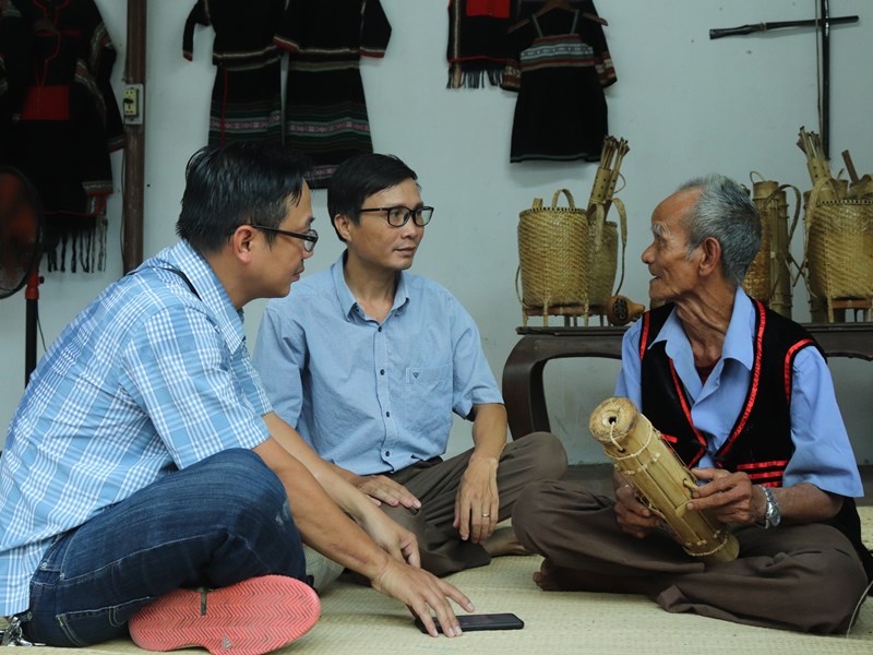 Tìm giải pháp nâng cao đời sống-xã hội vùng đồng bào các DTTS Nam Trung Bộ - Anh 3