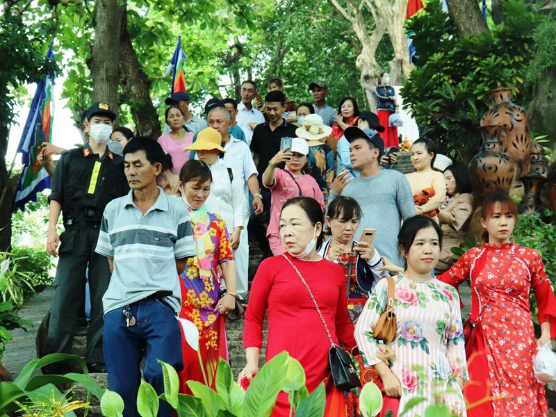 Khánh Hòa: Xây dựng các sản phẩm du lịch đặc trưng, chất lượng thu hút khách - Anh 2