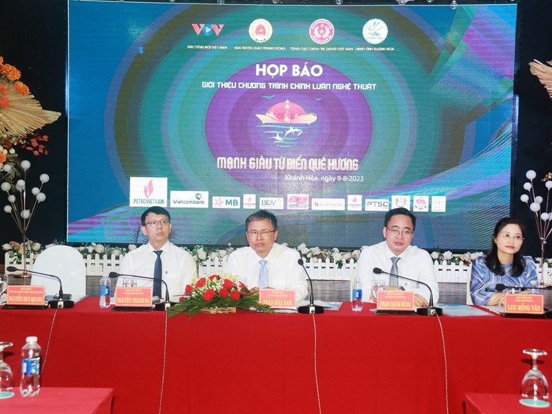 Chương trình chính luận nghệ thuật “Mạnh giàu từ biển quê hương” - Anh 1