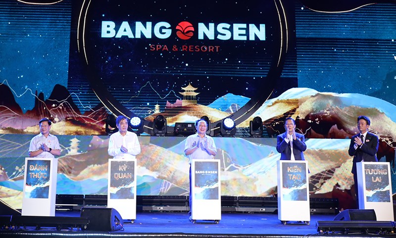 Khai trương khu nghỉ dưỡng suối nước nóng Bang - Anh 1
