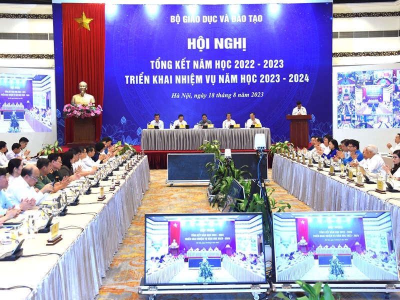 Thủ tướng: Xây dựng, bổ sung chế độ đãi ngộ phù hợp đối với ngũ giáo viên - Anh 5