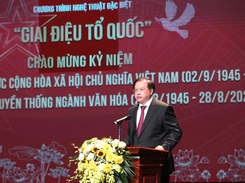 Tự hào với “Giai điệu Tổ quốc” - Anh 6