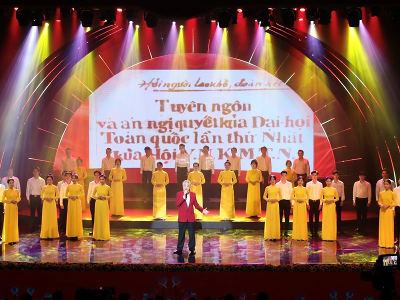 Tự hào với “Giai điệu Tổ quốc” - Anh 3