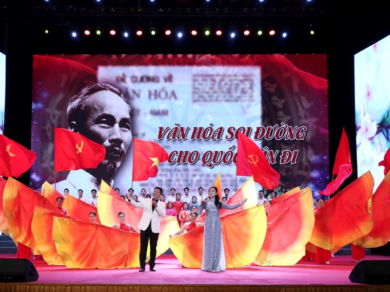 Thủ tướng: Những điển hình tiên tiến tiếp tục là nguồn cảm hứng, động lực cho phát triển văn hóa - Anh 9