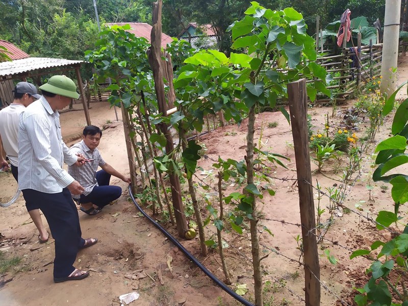 Lan tỏa yêu thương ở các bản làng người A Rem, Ma Coong - Anh 3