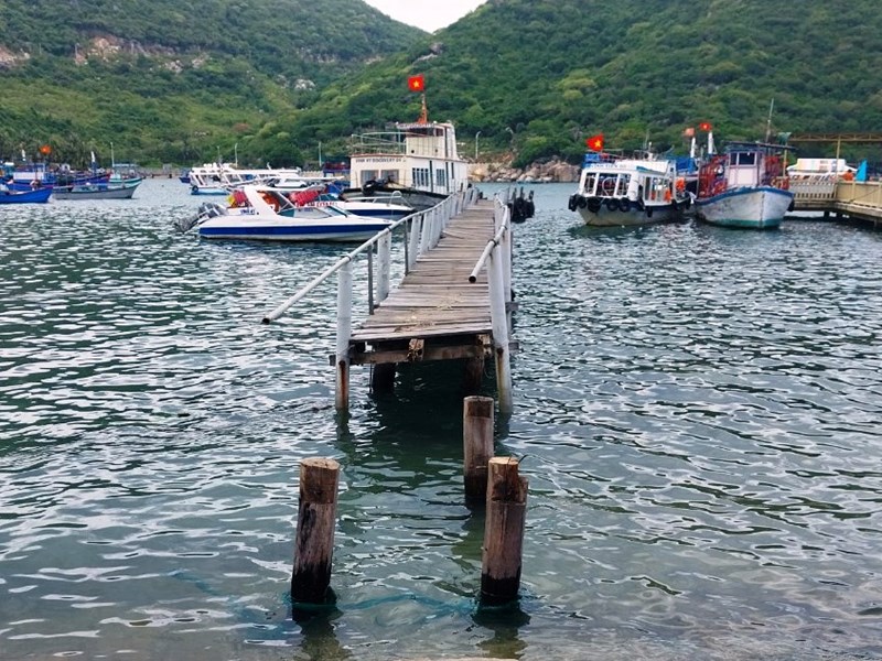 Ninh Thuận: Dừng hoạt động bến tàu du lịch Vĩnh Hy Discovery do không đảm bảo an toàn - Anh 1