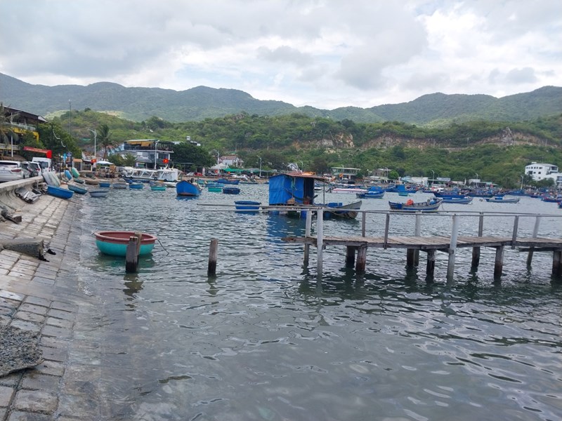 Thanh tra việc cấp phép xây dựng cơ sở lưu trú du lịch tại vịnh Vĩnh Hy - Anh 1