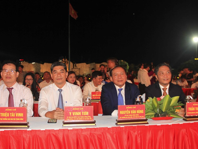 Miền Trung lung linh sắc màu hội tụ - Anh 1
