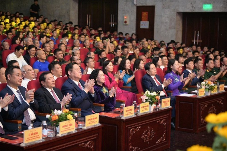 Trao giải thưởng sáng tác, quảng bá tác phẩm VHNT, báo chí về “Học tập và làm theo tư tưởng, đạo đức, phong cách Hồ Chí Minh” - Anh 2