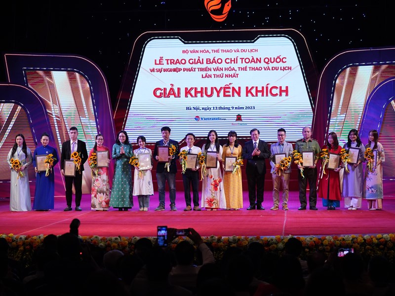 Lễ trao Giải Báo chí toàn quốc “Vì sự nghiệp phát triển Văn hóa, Thể thao và Du lịch” lần thứ Nhất: Lan tỏa thành tựu của Ngành Văn hóa, Thể thao và Du lịch - Anh 10