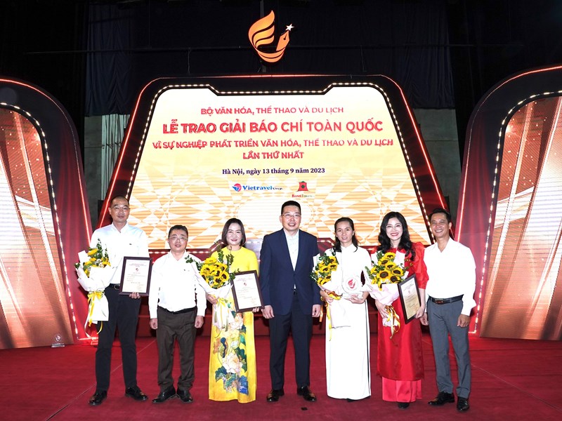 Lễ trao Giải Báo chí toàn quốc “Vì sự nghiệp phát triển Văn hóa, Thể thao và Du lịch” lần thứ Nhất: Lan tỏa thành tựu của Ngành Văn hóa, Thể thao và Du lịch - Anh 14