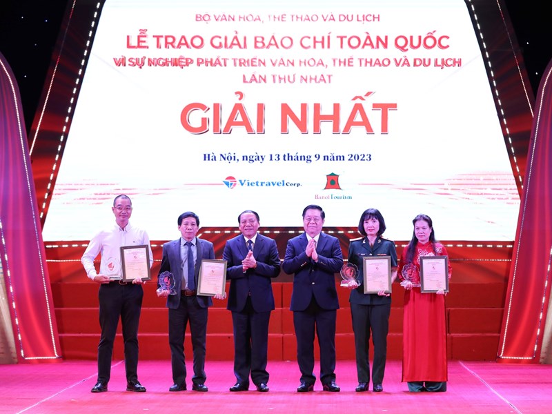 Lễ trao Giải Báo chí toàn quốc “Vì sự nghiệp phát triển Văn hóa, Thể thao và Du lịch” lần thứ Nhất: Lan tỏa thành tựu của Ngành Văn hóa, Thể thao và Du lịch - Anh 5