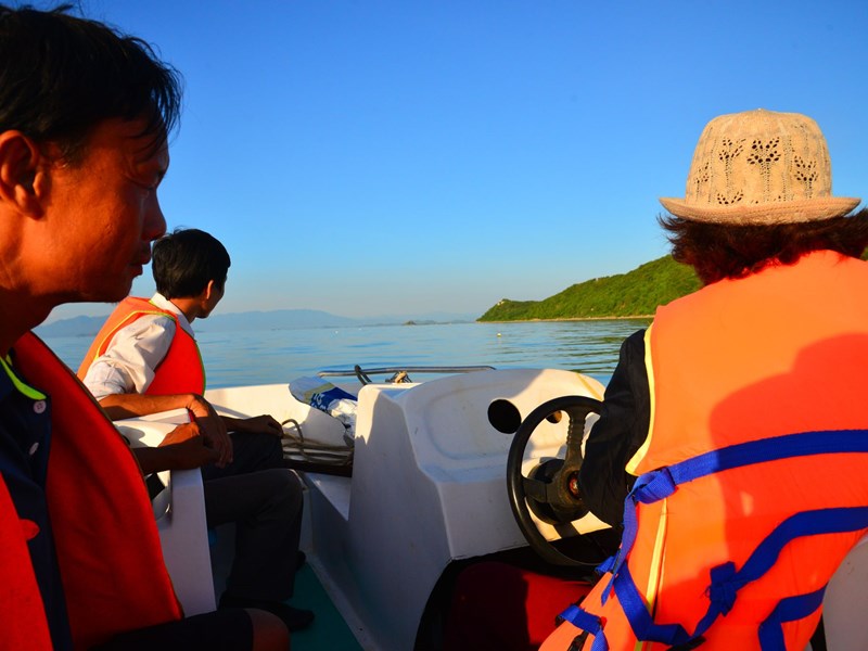 Khánh Hòa:  Chuyện về những người “biến” bãi rác trên đảo thành điểm du lịch - Anh 4