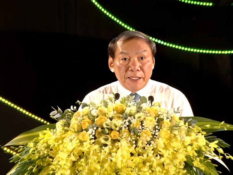 Bộ trưởng Nguyễn Văn Hùng: Yên Bái cần tiếp tục quan tâm, phát triển văn hóa ngang hàng với kinh tế, chính trị, xã hội - Anh 2