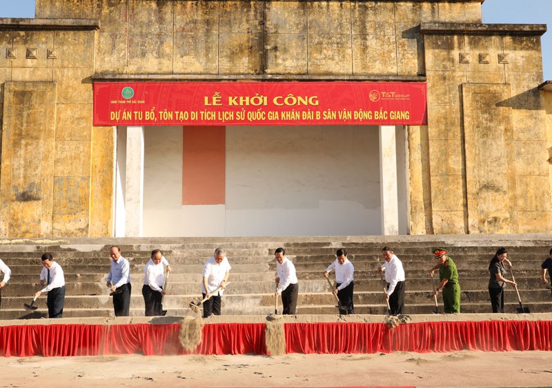 Chủ tịch nước dự Lễ khởi công dự án tu bổ, tôn tạo Di tích lịch sử quốc gia ở Bắc Giang - Anh 1