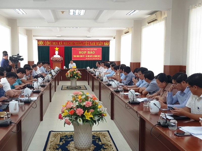 Chín tháng đầu năm, khách du lịch đến Ninh Thuận tăng cao - Anh 1